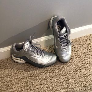 Nike women’s lacrosse cleats